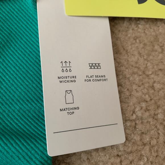 Women’s High-Rise Biker Shorts Size Medium- NWT - Picture 10 of 10